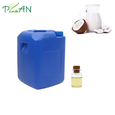 Doğal hindistancevizi sütü parfüm yağı aromaterapi için gerekli yağları karıştırmak